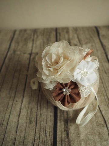 手作米白茶花彈性髮帶頭飾 百日宴 彌月禮物  新手媽媽