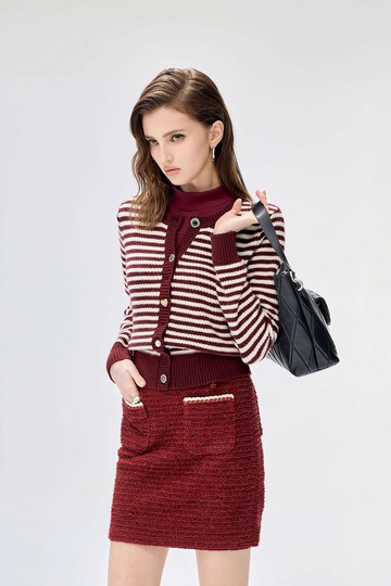 酒紅色條紋針織上衣
