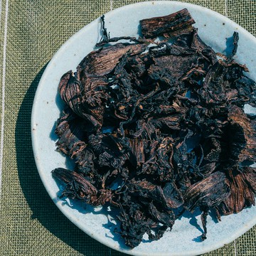 三蒸三曬梅乾菜