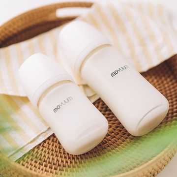 韓國 MOYUUM - 寬口矽膠玻璃奶瓶-240ml