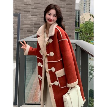 紅色牛角扣皮毛一體羊羔毛外套女冬2025新款爆款寬松過膝加厚大衣