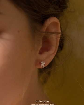 [純銀] 蕾絲花瓣耳環 / Lacy Petal Earring