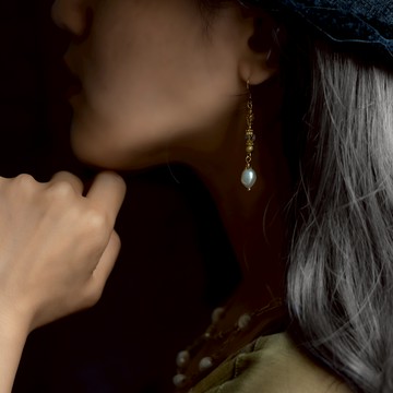 情迷凡爾賽｜珍珠白水晶耳勾式耳環 E0018