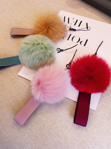 手機掛繩毛球掛飾冬款毛絨絨掛件短款手腕帶飾品通用掛鏈手機殼防丟腕繩