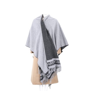 Max Mara  品牌字母流蘇細節灰色純羊毛披肩 罩衫