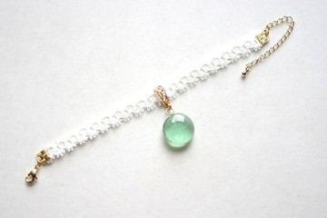 滴膠藝術 一滴水珠與 tatting 蕾絲及緞帶手鍊・風之低語