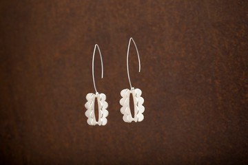 聖誕雪白 鬍子小姐 轉 掛枝耳環 Drop Earring Silver white