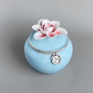 【客製化】 字母・祈福手工花(玉蘭花) | 寵物骨灰罐