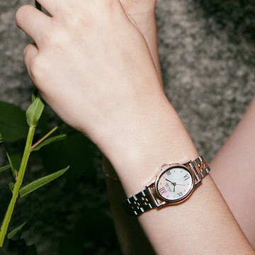 【Ven & Qu】Gem 玫瑰金蛋白石手錶 – 23×27 mm 不鏽鋼錶殼