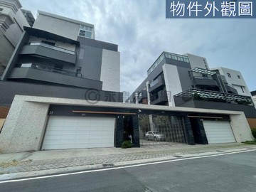 奎隆臻品★雙捷運~4年屋大地坪電梯雙車庫尊爵豪邸｜高雄市鳳山區鳳東二街