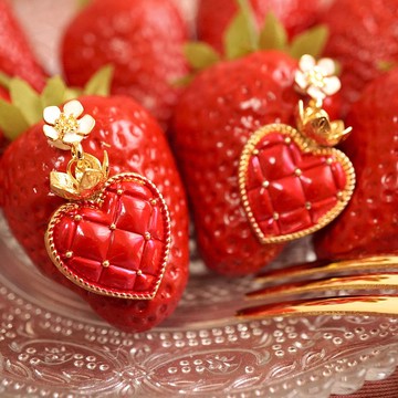 草莓① 針式耳環 / ② 螺旋式耳夾