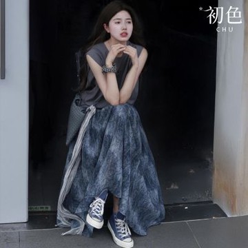 初色 純色圓領無袖T恤上衣女上衣+印花大擺垂感顯瘦半身裙套裝-藍色-13115(M-2XL可選)