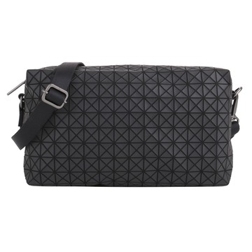 ISSEY MIYAKE  BAOBAO 細格紋斜背馬鞍包（霧面黑）_廠商直送