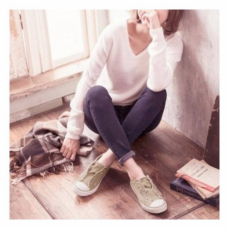 スニーカー キャンバススニーカー レディース 軽い おしゃれ 白 黒 春 新作 ローカット 靴 シューズ 無地 美脚 歩きやすい 紐なし スリッポン カジュアル 大人 通販 Lineポイント最大0 5 Get Lineショッピング