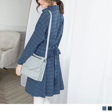 附腰帶半開襟格紋磨毛洋裝