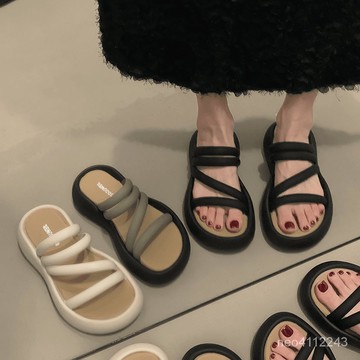 ⭐臺彎出貨🚚羅馬風沙灘涼鞋女外穿百搭休閒氣質兩穿時尚超軟厚底海邊涼拖鞋女 HH0Z