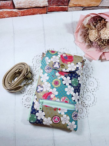 日本棉布/隨身拉錬包/手機包/散步包【附棉背帶】~紙鈔銅板自動分