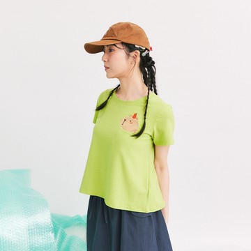 【Dailo】可愛水豚君挖洞口袋短袖棉T 桃紅 綠 黃