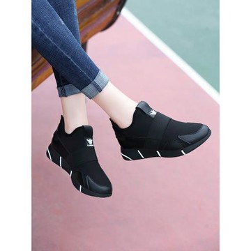 2026新款黑色旅游女士跑步運動鞋老爹鞋女爆款媽媽休閑內增高女鞋