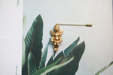 金色小天使胸针立体包包帽子装饰胸花