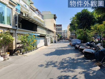 仁武經濟起飛│公園首排│車庫透天			 			｜高雄市仁武區華中街