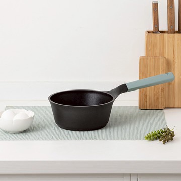 JIA品家 家嚐不沾鍋 單柄鍋湯鍋18cm 莫蘭迪綠