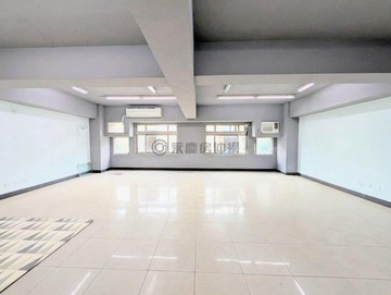 岡山國宅蛋黃金店／大面寬帶租／每坪25萬｜高雄市岡山區柳橋東路