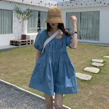 2025夏季新款韓版寬松氣質方領百搭牛仔裙褶皺設計感娃娃連衣裙女