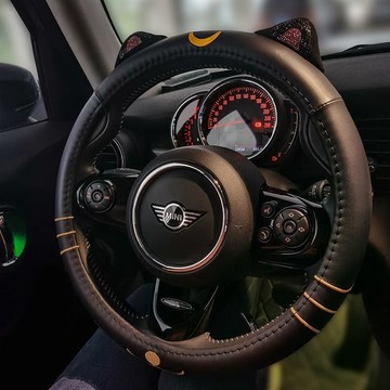 汽車方向盤套 方向盤護套 汽車內飾 卡通貓耳朵方向盤套女生PU皮革四季通用時尚網紅可愛鑲鑽汽車把套