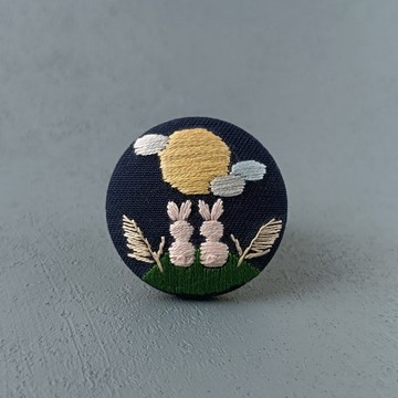 賞月兔刺繡胸針 中秋節