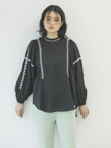 刺繡設計蝙蝠袖上衣(HA22L0A1000) - AMERICAN HOLIC