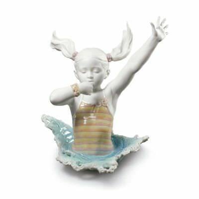 リヤドロ Lladro There I Go! Girl Figurine 01009194