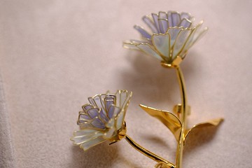 倒寫的愛 / 天青菊苣 / 22K包金 / 原創胸針 ‧