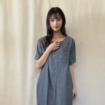 直條紋胸前口袋短袖洋裝