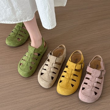 【現貨出清】日雜純色絨布魚骨簍空金屬釦帶平底涼鞋．白鳥麗子