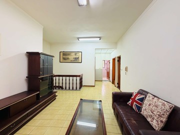 陽明學區稀有公寓1樓~容｜高雄市三民區民信路