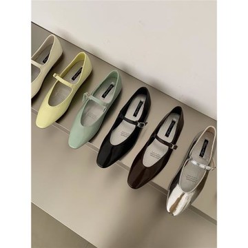 法式溫柔平底瑪麗珍鞋女2022秋季新款方頭銀色單鞋軟底網紅奶奶鞋