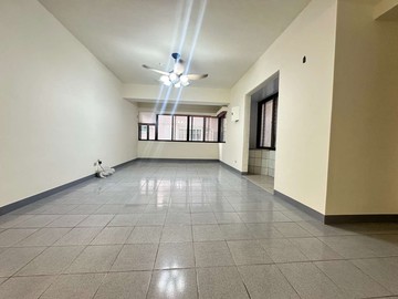 亞洲新灣區|三多商圈R8捷運站大四房+大平車｜高雄市前鎮區三多三路