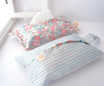 正反兩用 | 粉藍色小碎花 | 掛式衛生紙套