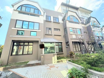 新竹香山區 5房邊間透天別墅 有管理才1698萬｜新竹市香山區香村路