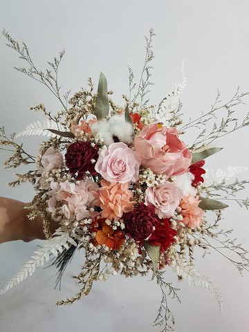 海藏設計│美麗舞動。粉橘牡丹乾燥花捧花