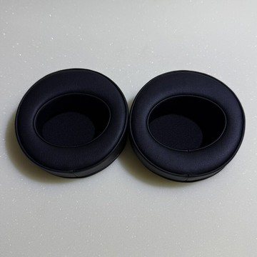 圓形頭戴式耳機套黑色蛋白皮慢回彈記憶綿斜面透氣孔耳罩墊EARPAD【北歐家居生活】