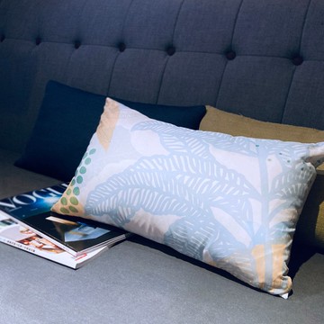 蕨美長形抱枕2.0-臺灣原始觀音座蓮| 抱枕 禮物 母親節 靠枕 頸枕