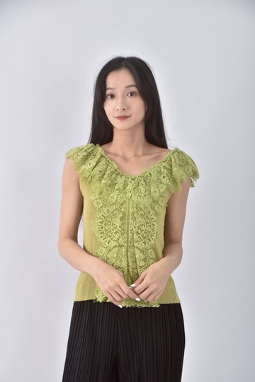 (S) 質感V領綠色上衣