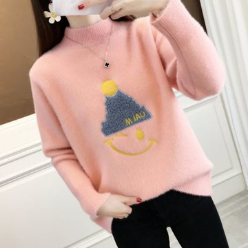 La Belleza立領毛絨絨柔軟軟糯仿水貂毛笑臉毛線帽刺繡圖案保暖加厚針織毛衣