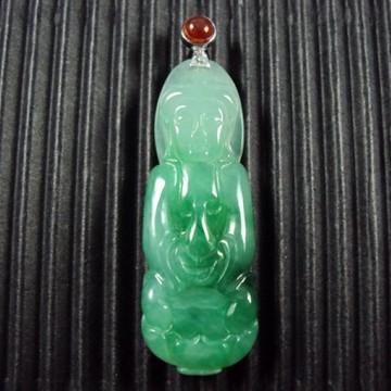 超值商品 冰種帶翠綠翡翠玉墜觀音 a貨