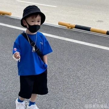 【90-140碼】夏季新款男童克萊因藍韩版短袖休闲两件套 男童短袖短褲休閒套裝 兒童套裝 男童半袖 男童五分褲 兒童夏裝