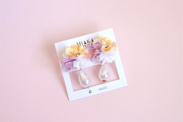 手工串珠 小花(橙粉色)水滴形珍珠 日本耳針/夾式耳環