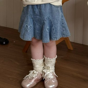 90-130 愛心刺繡魚尾牛仔短裙
