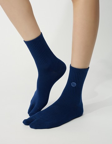 刺繡分趾中筒襪- 藍